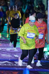 BIB: 4281, 543
                            <button type="button" onclick="openModal(26232090)" class="btn btn-primary btn-sm float-right btn-popup" data-toggle="modal" data-target=".modal-high-quality">
                        <i class="fas fa-shopping-cart"></i> Add to Cart
                    </button>
                                            <button type="button" onclick="isThisMe(26232090, true)" class="btn btn-success btn-sm float-right btn-popup btn-isme hidden" data-toggle="tooltip" data-placement="bottom" title="นี่คือรูปของคุณใช่ไหม คลิกที่นี่เพื่อเอาเข้าอัลบั้ม">
                        <i class="fas fa-plus"></i> Add to album
                    </button>
                    <button type="button" onclick="isThisMe(26232090, false)" class="btn btn-warning btn-sm float-right btn-popup btn-isnotme hidden">
                        <i class="fas fa-ban"></i> Remove from album
                    </button>